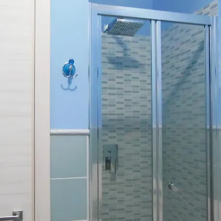 לינה וארוחת בוקר La Roccia Bianca 3*