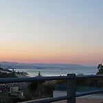 La Roccia Bianca Bed & Breakfast 3*
